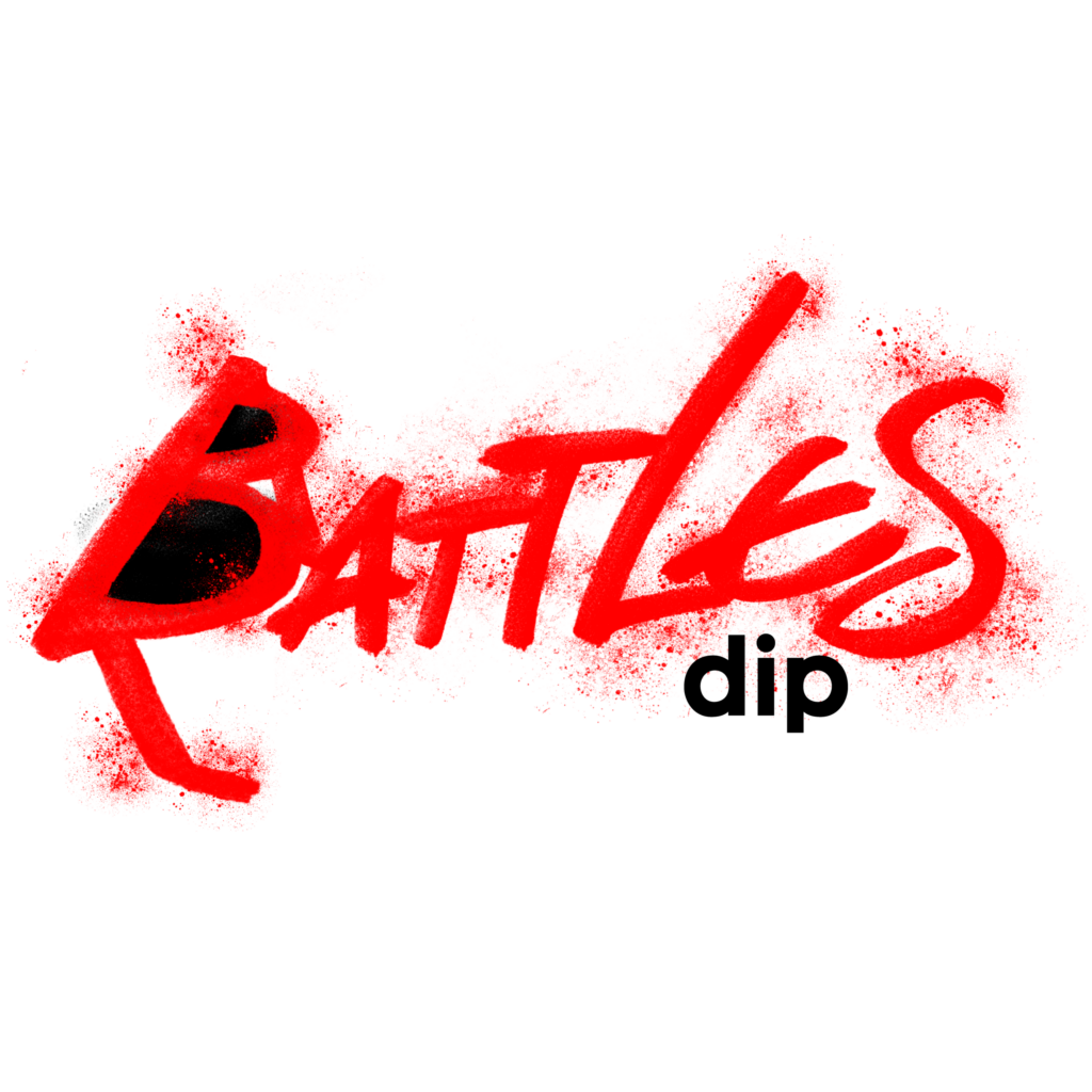 白地に赤いスプレー風の『BATTLES』ロゴと黒い『dip』。右下に© dip BATTLESの表記。